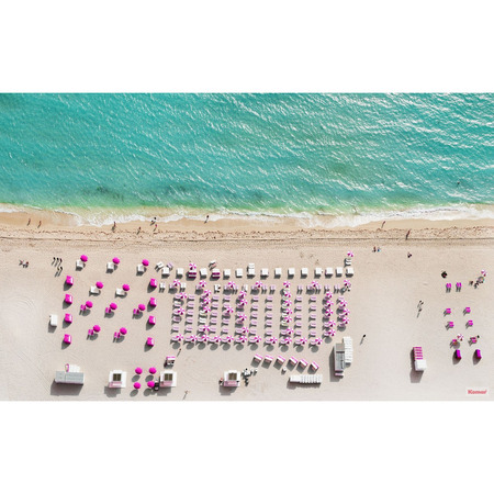 Pink Umbrella - fototapet - 250x400 cm - fra Komar